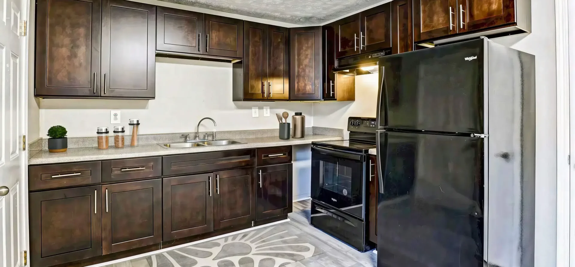 Wynridge Apartments-kitchen